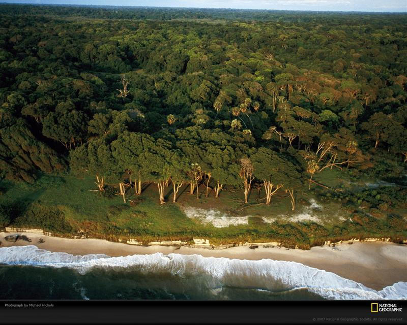 loango-beach-aerial-734615-xl (Medium)