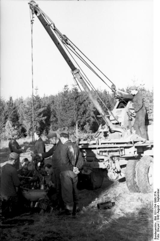 Büssing-NAG 4500 Bilstein 3 t-ás daruval Oroszország 1943