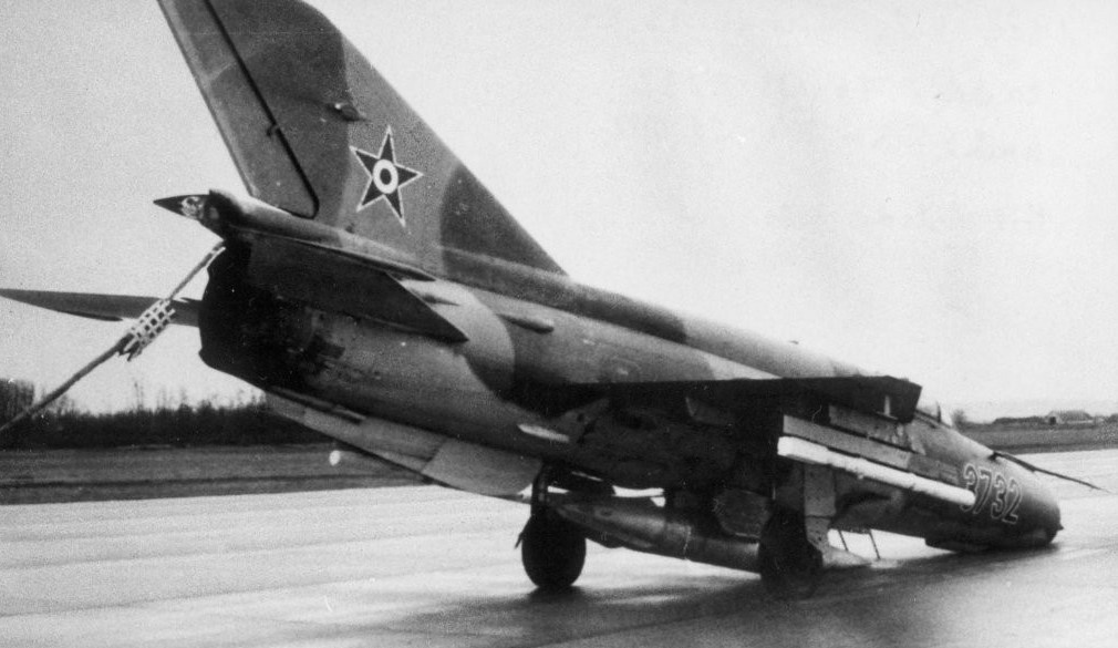 MiG-21bis landolás első futómű nélkül Kecskemét 1988 febr.