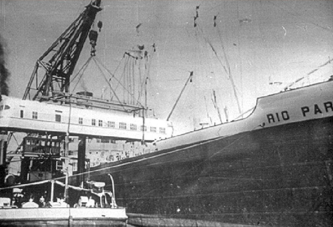 Argentin CM 1820 motorvonat behajózása 1951 (osaarchivum.com)