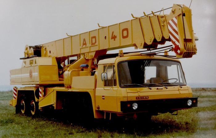 AD-40 TATRA (1983)