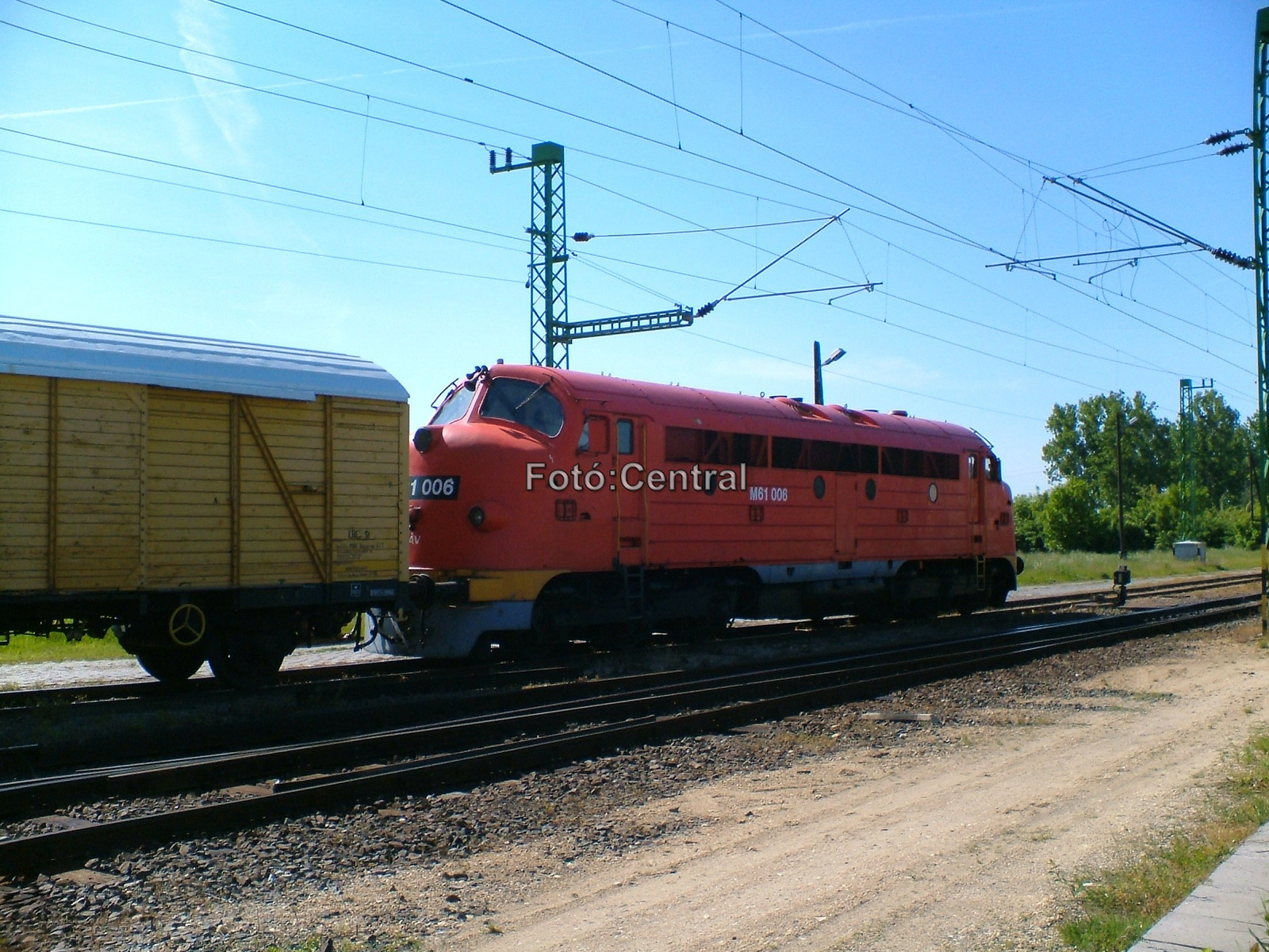 A vasútvonal 2005-ben történt átépítésekor a 006-os Nohab Lövőn 