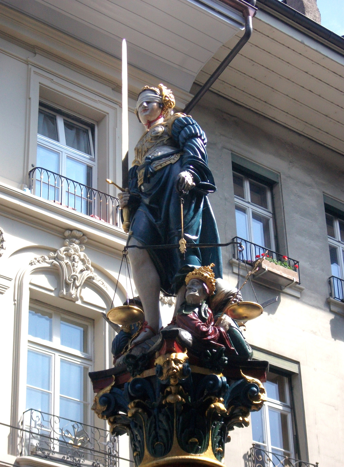 Justitia mégegyszer