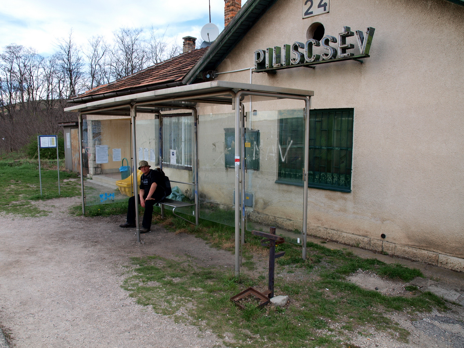 Piliscsév vasúti megállóhely