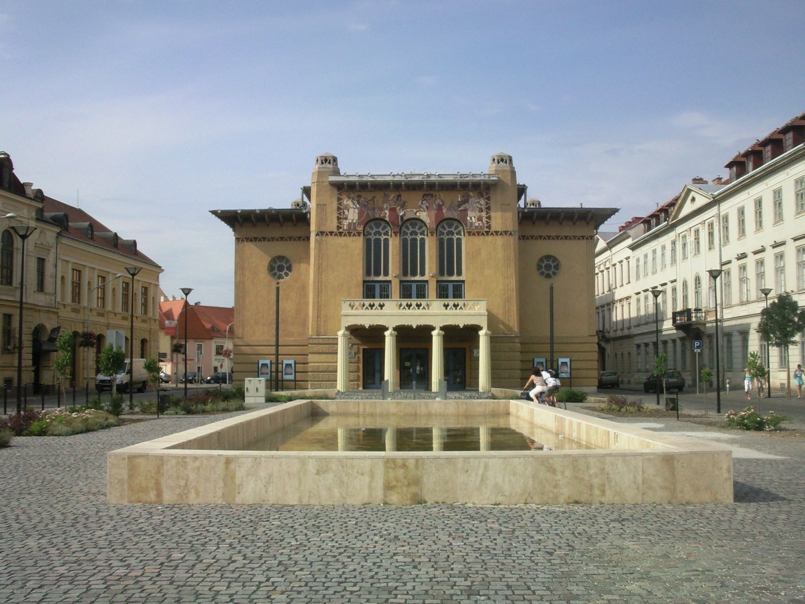 A soproni Petőfi Színház (Csak képzelem, hogy hasonlít a veszpré