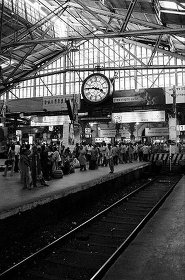 300px-Mumbai CST clock (Medium)