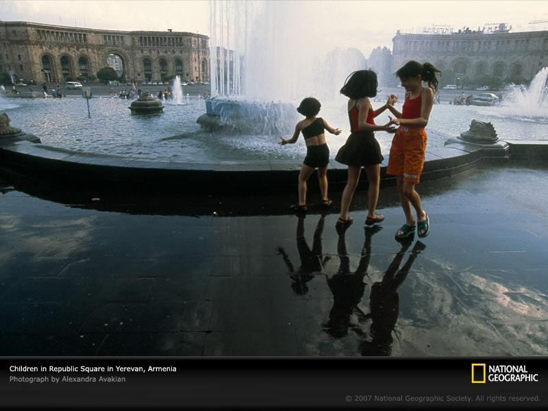 children-playing-armenia-750341-sw (Medium)