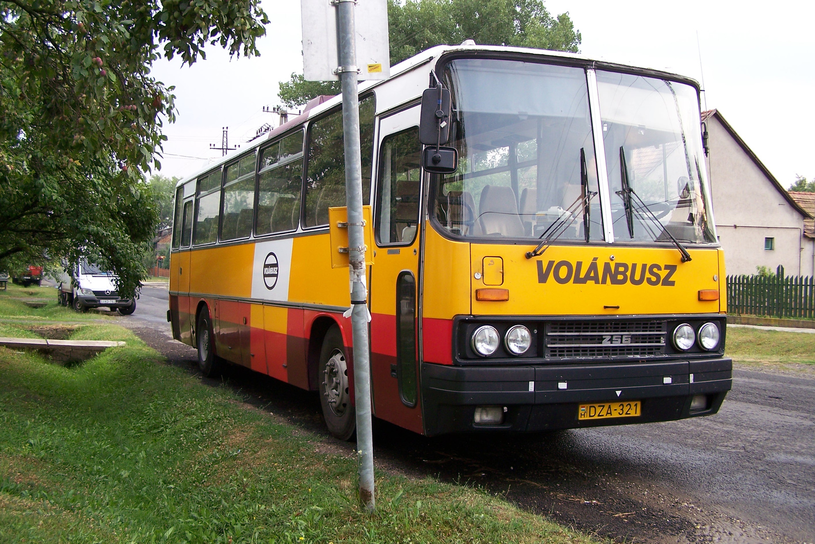 Ikarus 256-DZA-321-Diósjenő