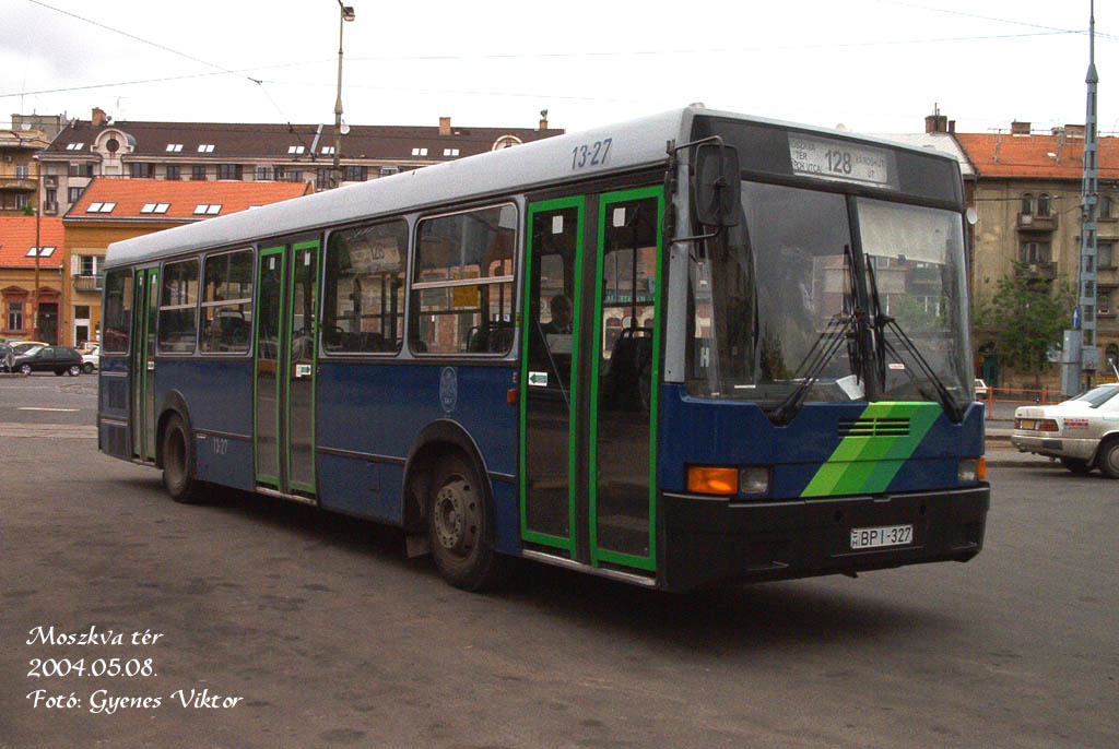 Busz BPI-327
