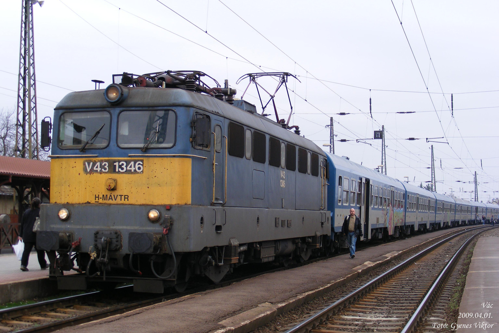 V43-1346 7