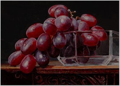 Red grapes in glass bowl (Paul Wolber)