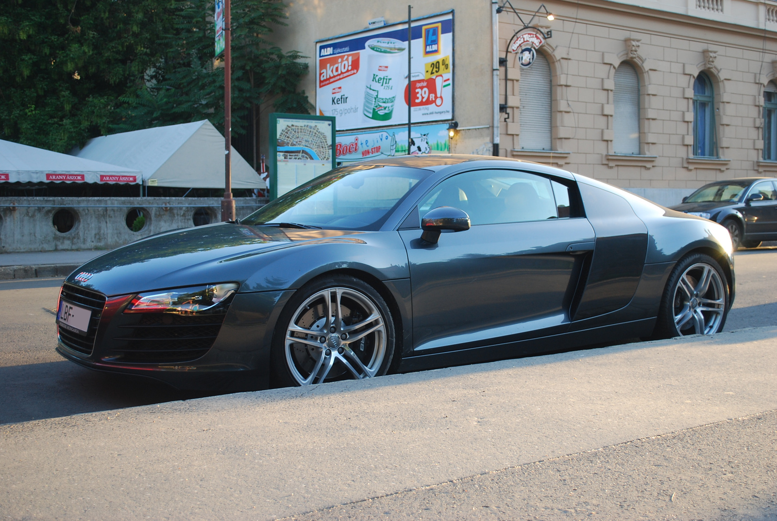 Audi R8