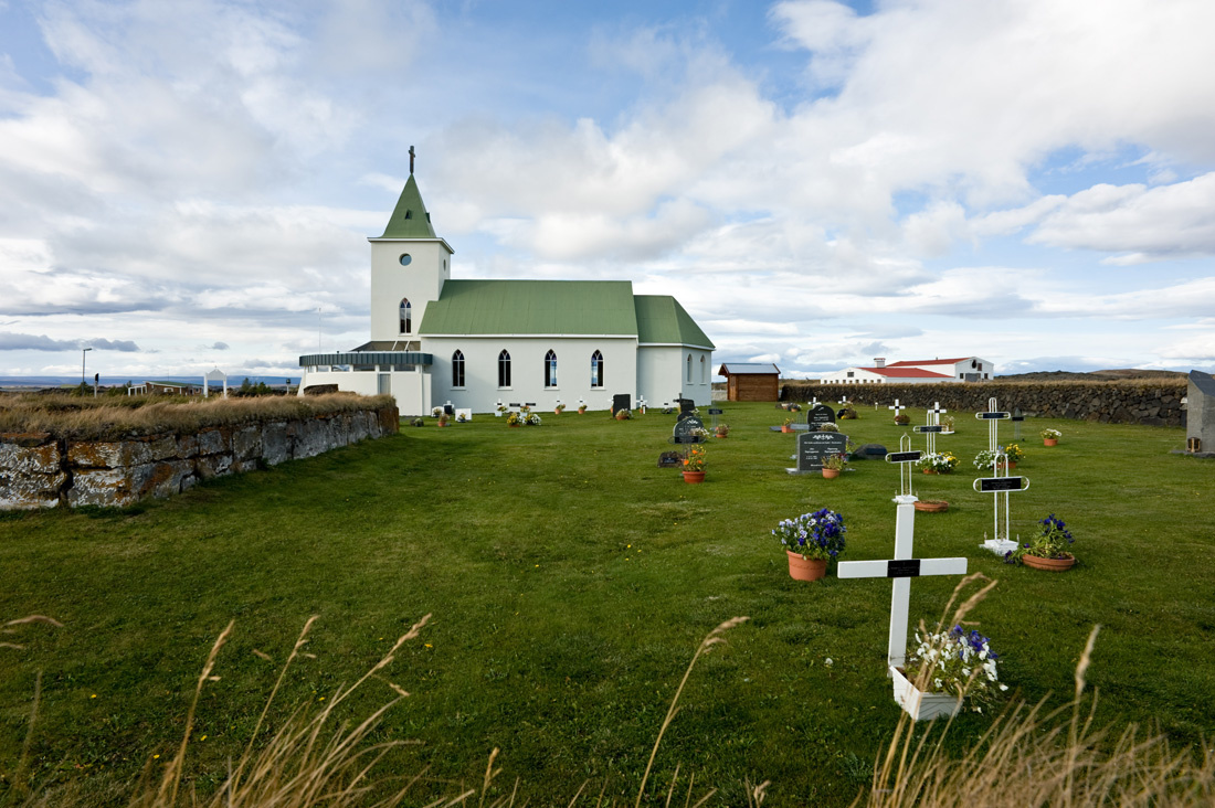 Tipikus templom, sírkerttel