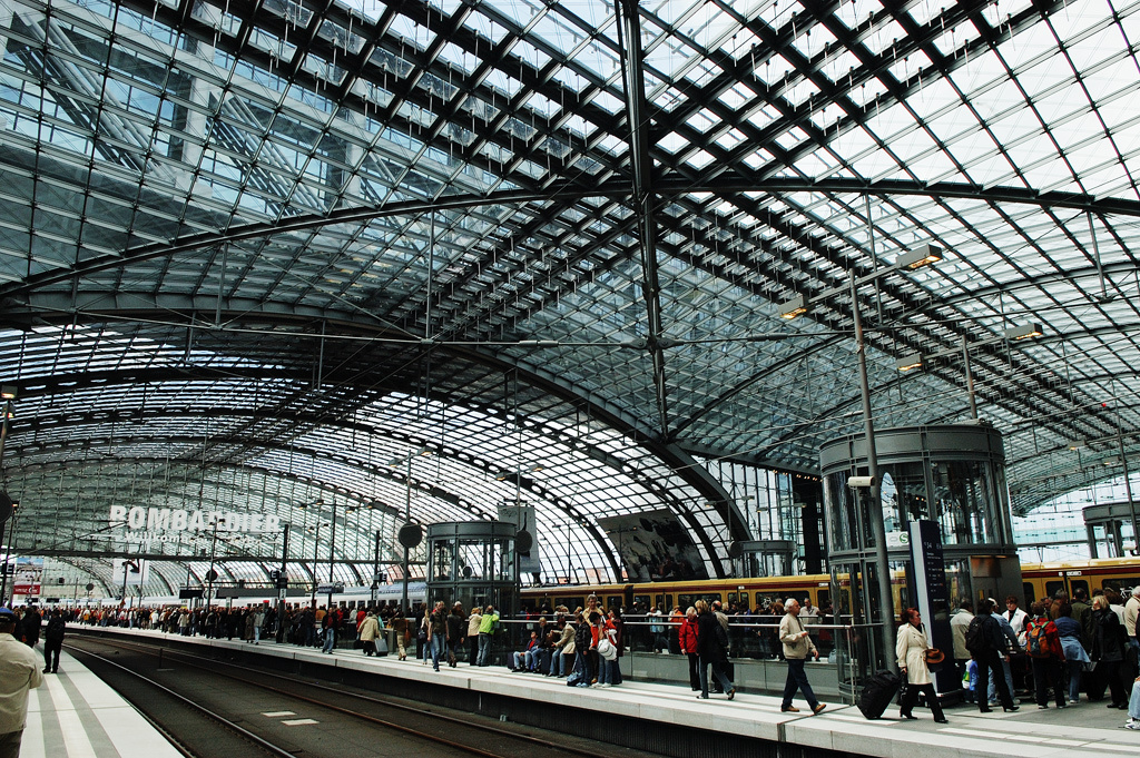 Hauptbahnhof belső