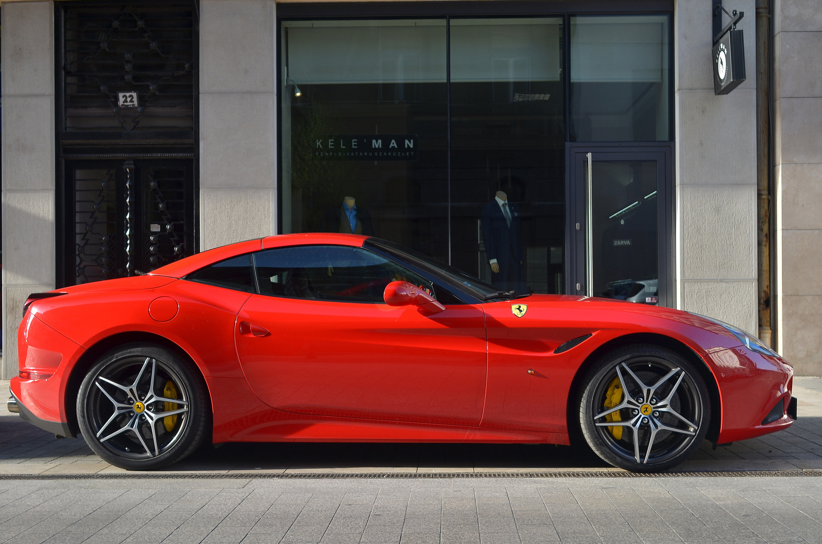 Ferrari California T