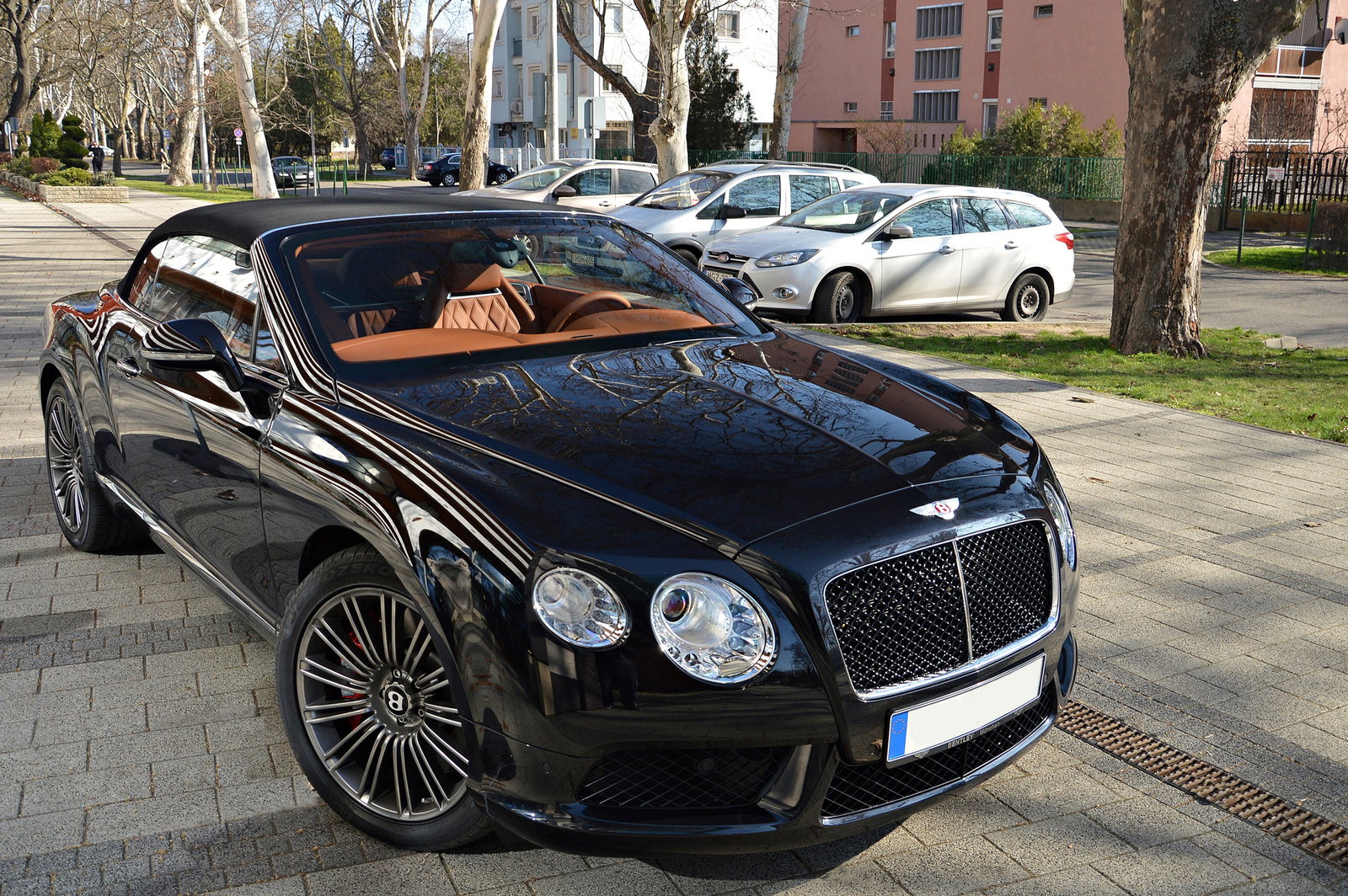 Bentley Continental GTC V8