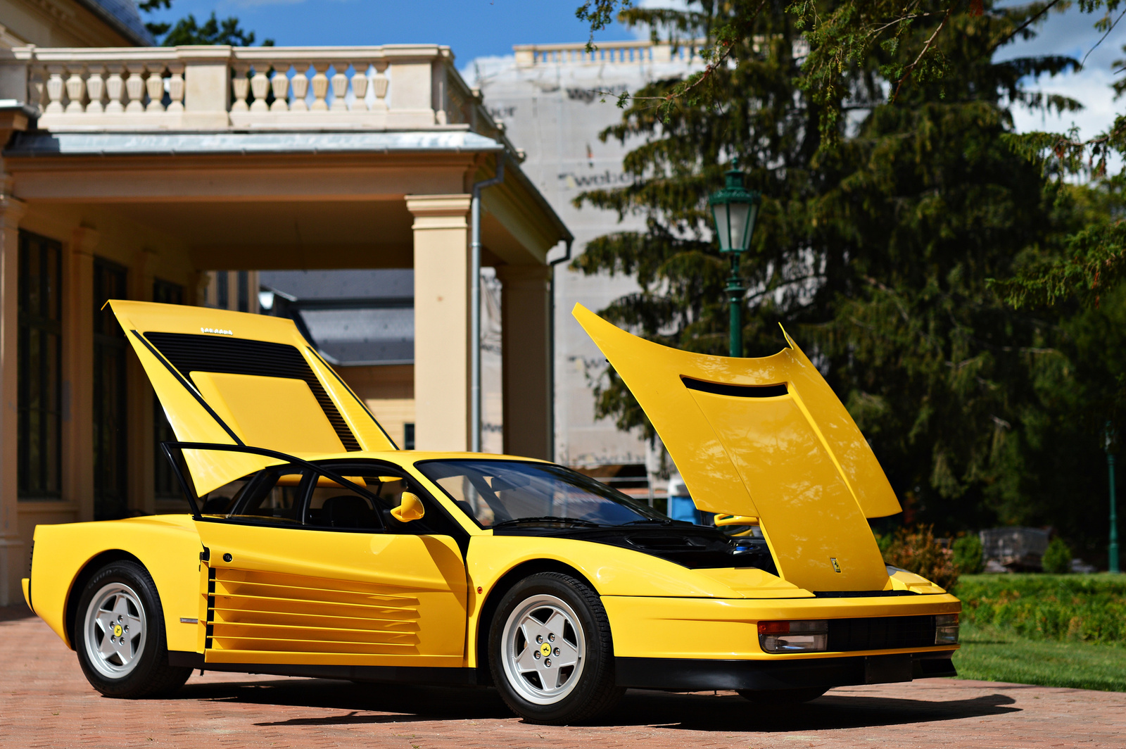 Ferrari Testarossa