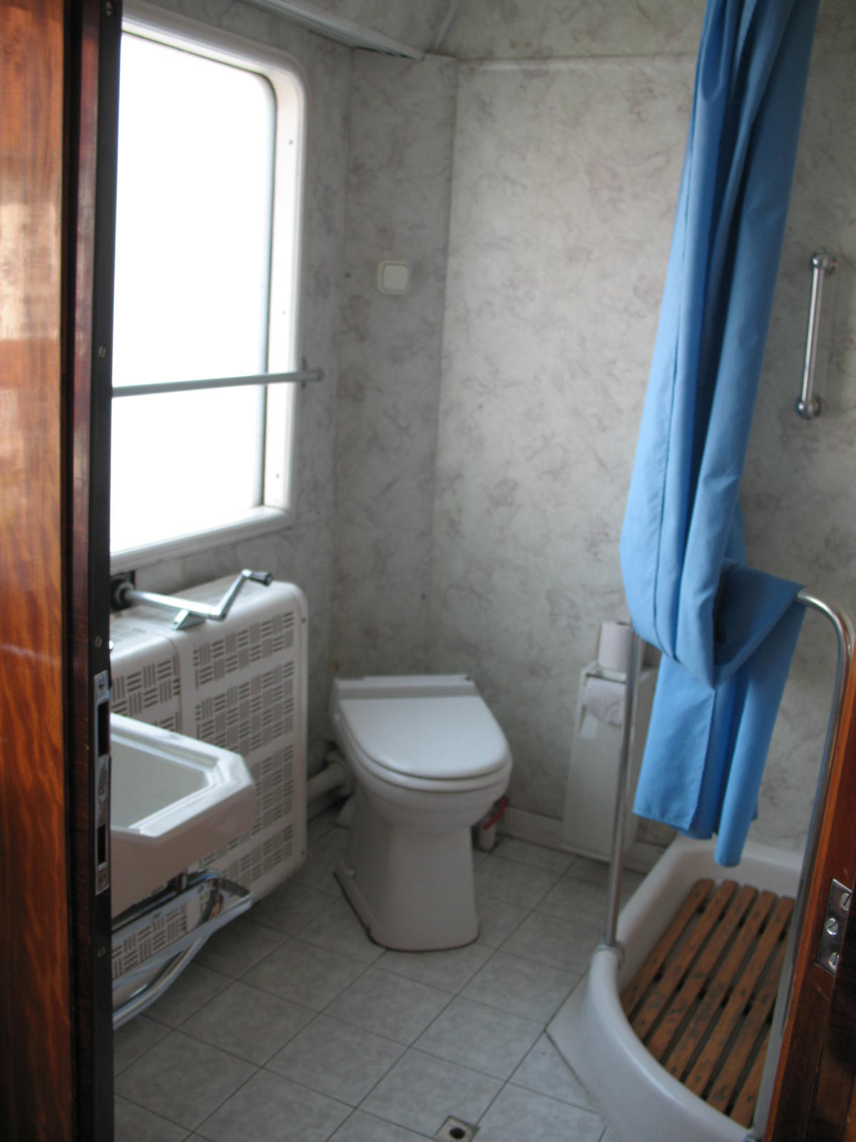 Tito-vonat: egy "lakosztály" fürdőszobája